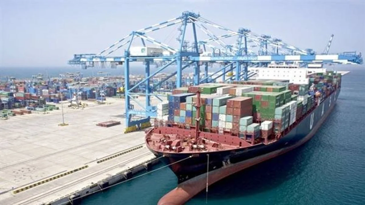 موانئ البحر الأحمر تسجل تداول 25 ألف طن من البضائع العامة داخل أرصفتها